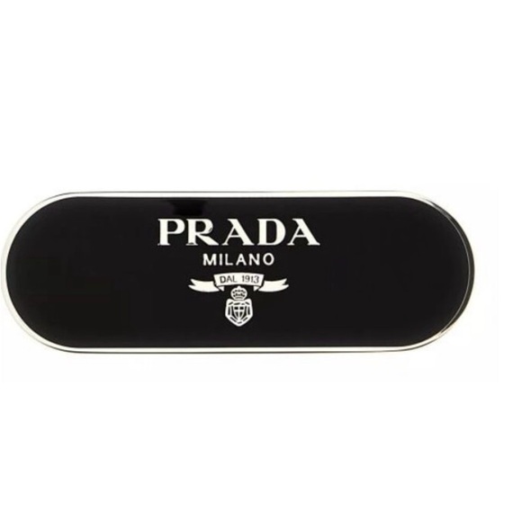 Prada - Picture 1 of 11